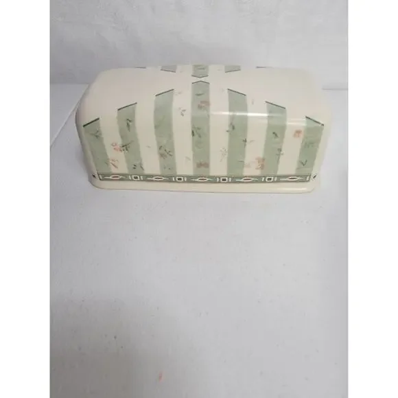 Pfaltzgraff Portfolio Naturewood 2Pc Covered Butter Dish: Birdhouse USA - Picture 9 of 14